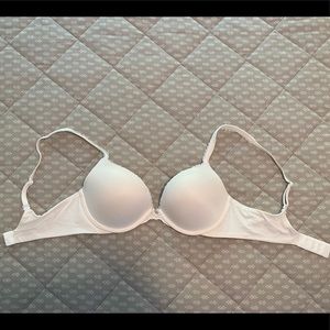 Victoria’s Secret Bra 32D